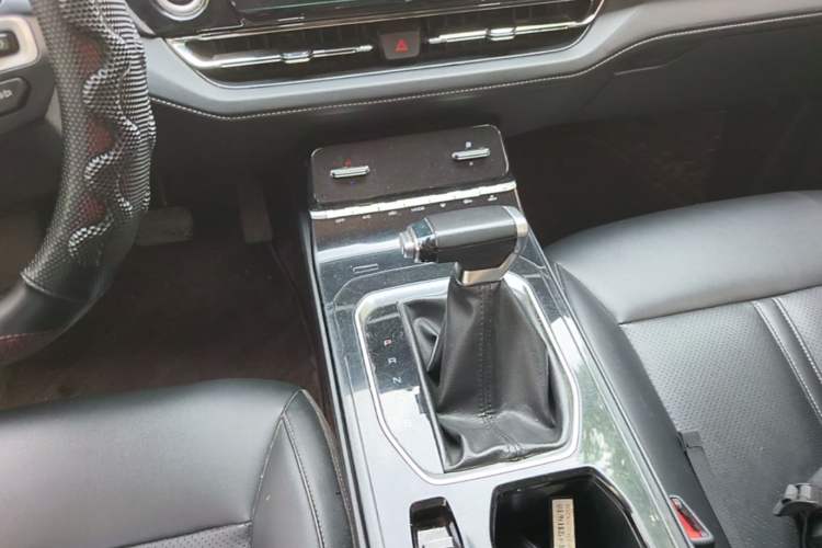 Used Wuling Victory 2020 1.5T CVT Luxury Model Gear Lever