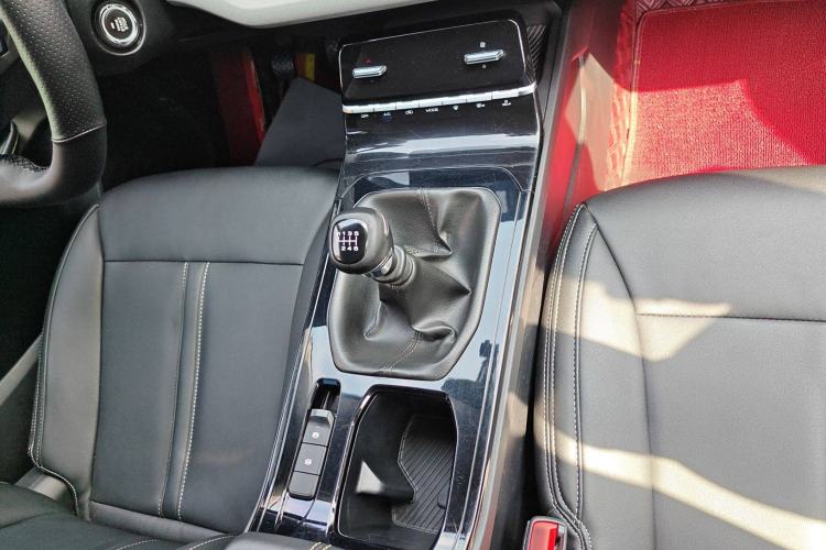 Used Wuling Victory 2020 1.5T Manual Elite Edition Gear Lever