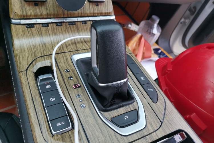 Used Wuling Victory 2020 1.5T CVT Flagship Edition Gear Lever
