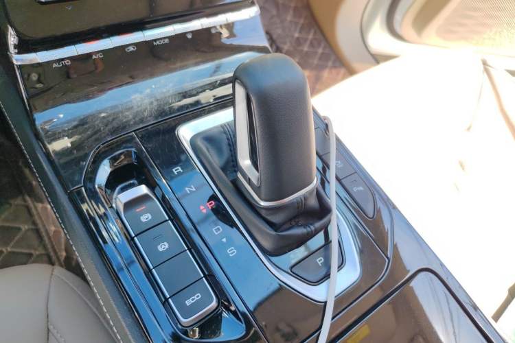Used Wuling Victory 2020 1.5T CVT Flagship Edition Gear Lever