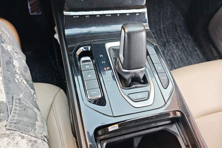 Used Wuling Victory 2020 1.5T CVT Flagship Edition Gear Lever