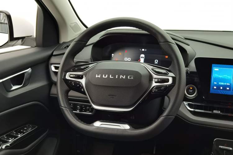 Used Wuling Victory 2020 1.5T CVT Flagship Edition Interior 2