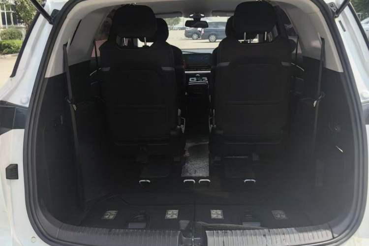 Used Wuling Victory 2020 1.5T Manual Elite Edition Interior 3