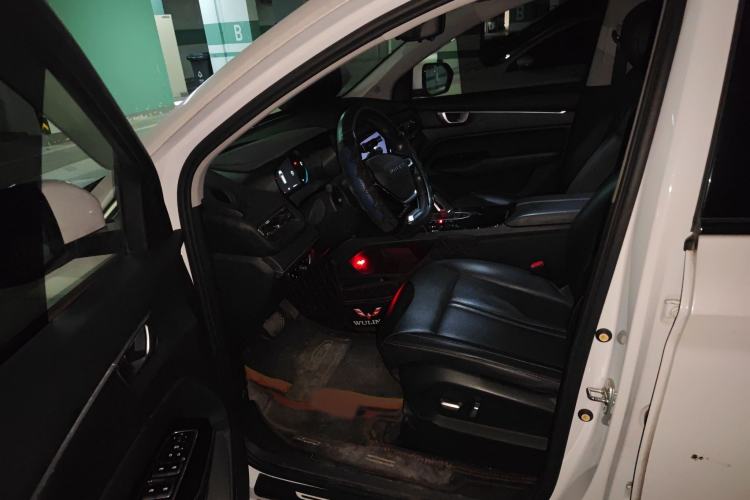 Used Wuling Victory 2020 1.5T CVT Flagship Edition Interior 3