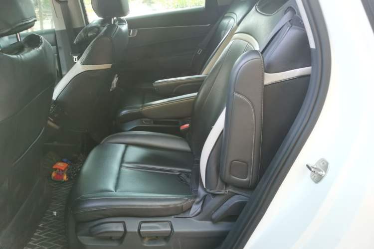 Used Wuling Victory 2020 1.5T CVT Flagship Edition Interior 4