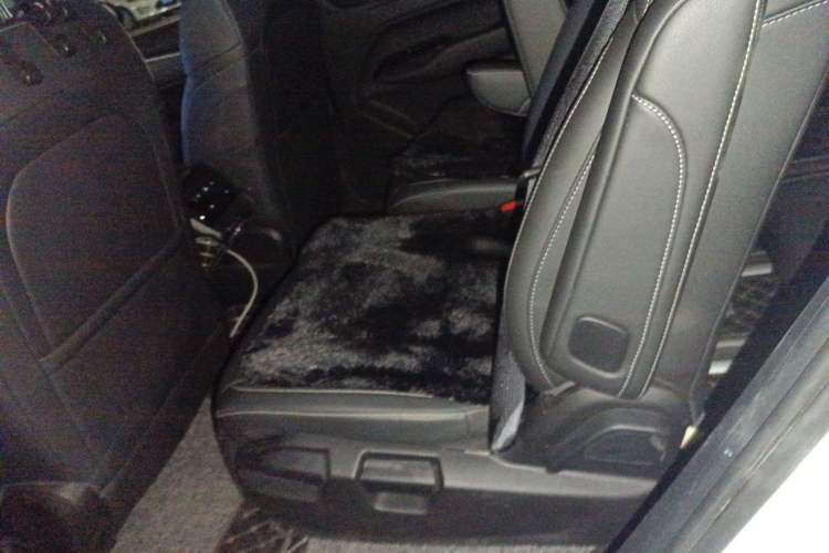 Used Wuling Victory 2020 1.5T CVT Flagship Edition Interior 4