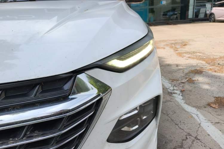 Used Wuling Victory 2020 1.5T CVT Luxury Model Left Front Headlight