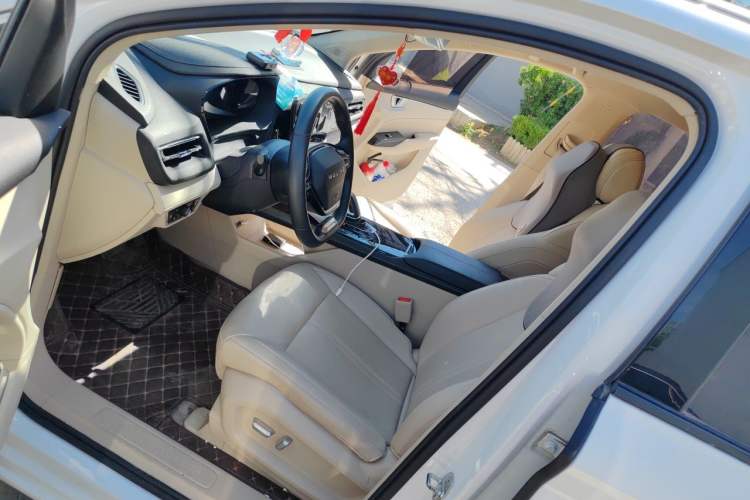 Used Wuling Victory 2020 1.5T CVT Flagship Edition Left Front Seat