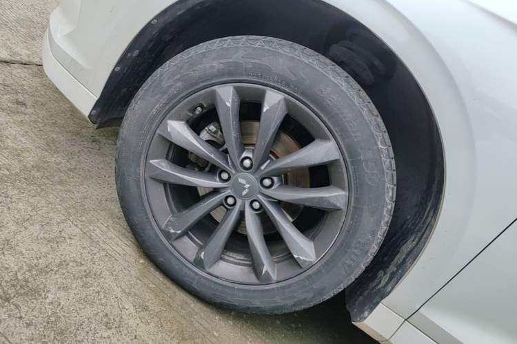 Used Wuling Victory 2020 1.5T CVT Elite Model Left Front Wheel Hub