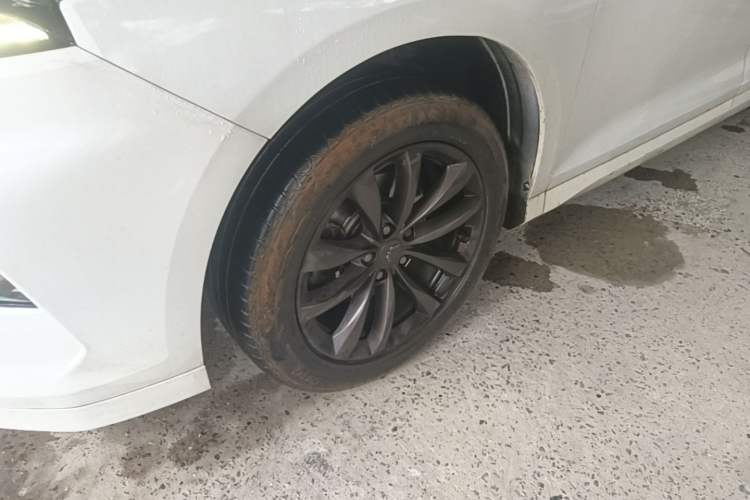 Used Wuling Victory 2020 1.5T CVT Luxury Model Left Front Wheel Hub