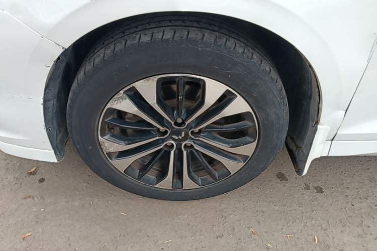 Used Wuling Victory 2020 1.5T CVT Flagship Edition Left Front Wheel Hub