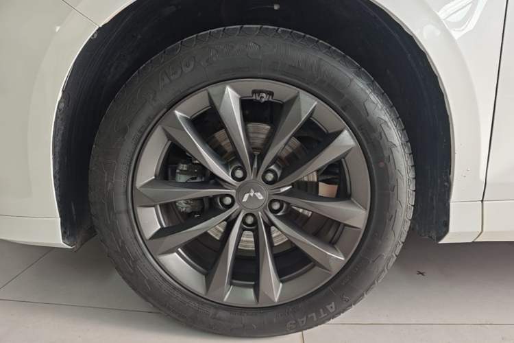 Used Wuling Victory 2020 1.5T CVT Luxury Model Left Front Wheel Hub