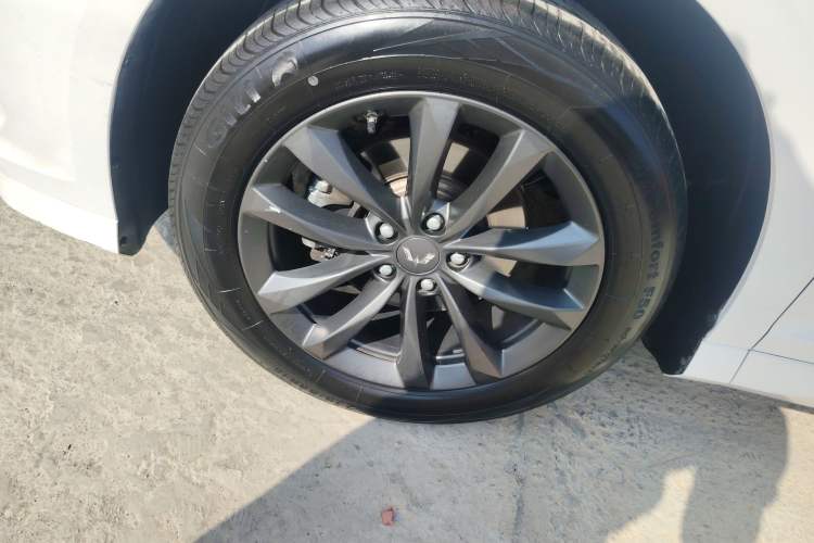 Used Wuling Victory 2020 1.5T CVT Luxury Model Left Front Wheel Hub