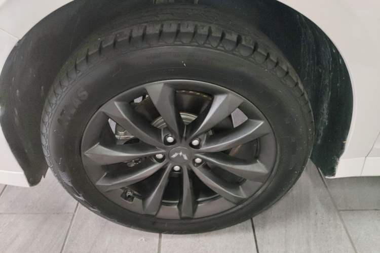 Used Wuling Victory 2020 1.5T Manual Elite Edition Left Front Wheel Hub