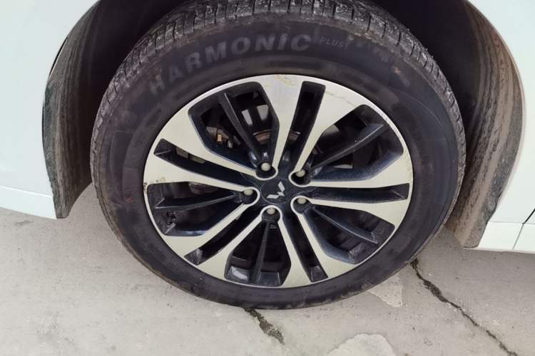 Used Wuling Victory 2020 1.5T CVT Flagship Edition Left Front Wheel Hub