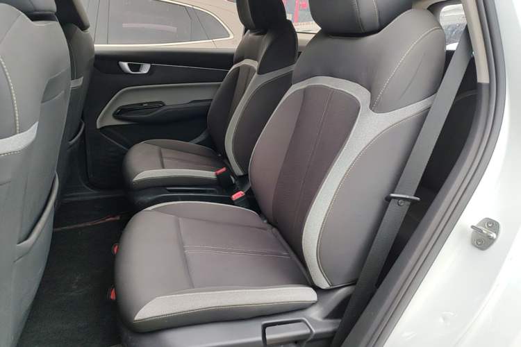 Used Wuling Victory 2020 1.5T CVT Elite Model Left Rear Seat