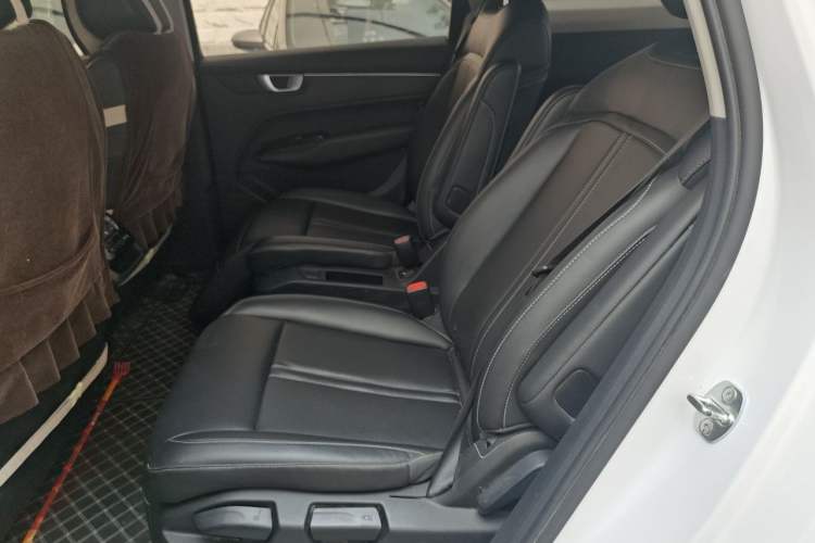 Used Wuling Victory 2020 1.5T CVT Luxury Model Left Rear Seat