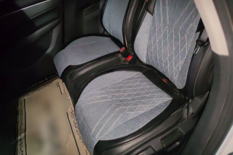Used Wuling Victory 2020 1.5T CVT Flagship Edition Left Rear Seat