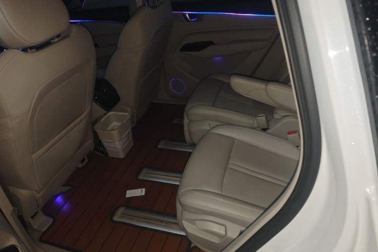 Used Wuling Victory 2020 1.5T CVT Flagship Edition Left Rear Seat