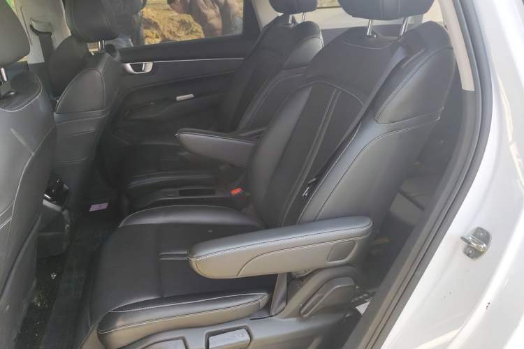 Used Wuling Victory 2020 1.5T CVT Flagship Edition Left Rear Seat
