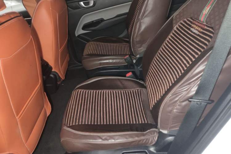 Used Wuling Victory 2020 1.5T CVT Elite Model Left Rear Seat