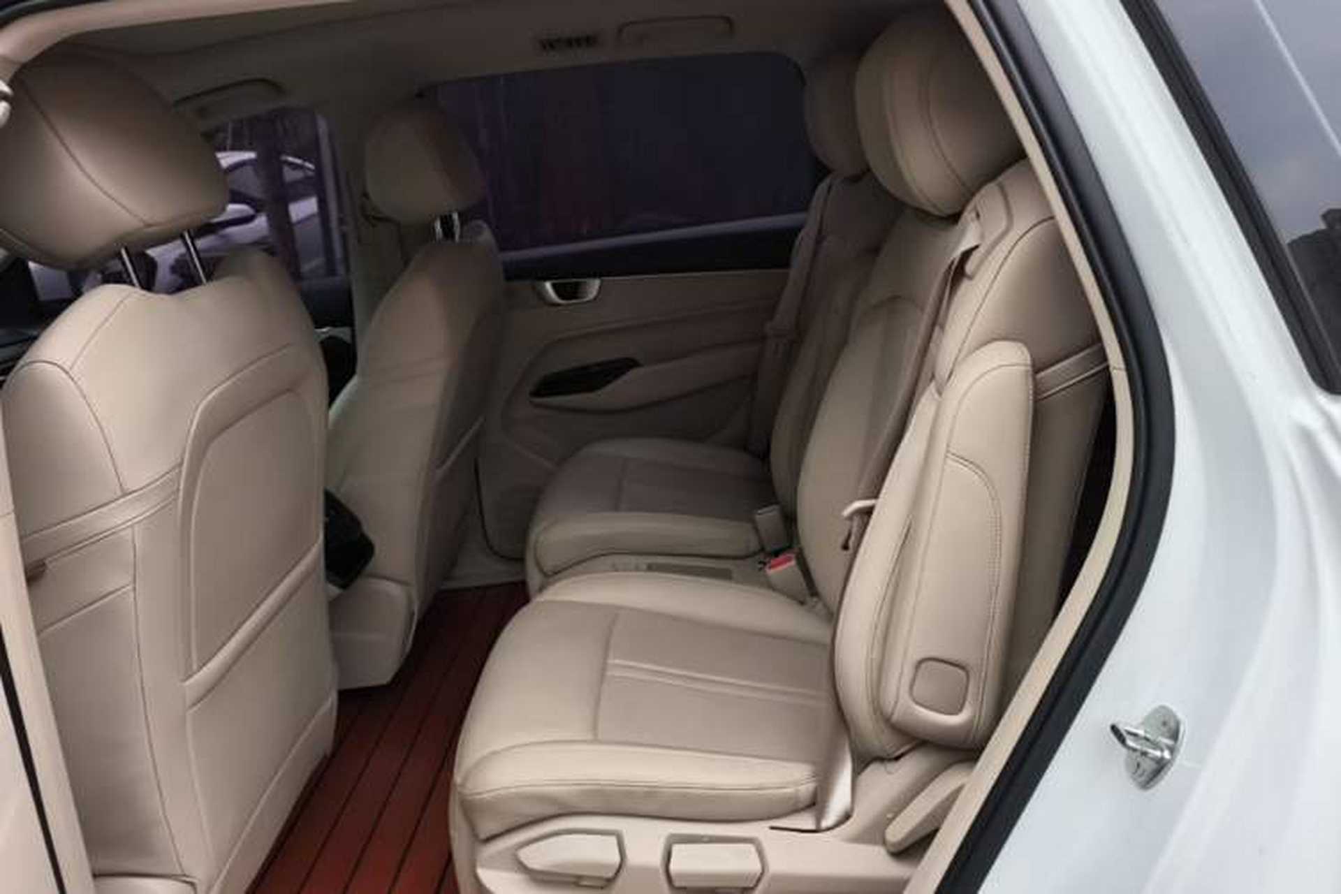 Used Wuling Victory 2020 1.5T CVT Flagship Edition Left Rear Seat
