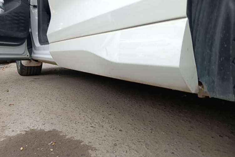 Used Wuling Victory 2020 1.5T CVT Flagship Edition Left Side Sill