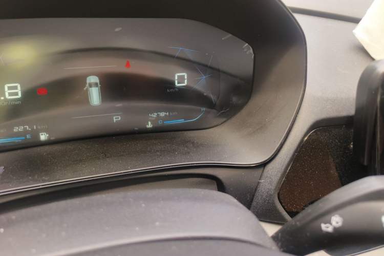 Used Wuling Victory 2020 1.5T CVT Elite Model Odometer Close Up
