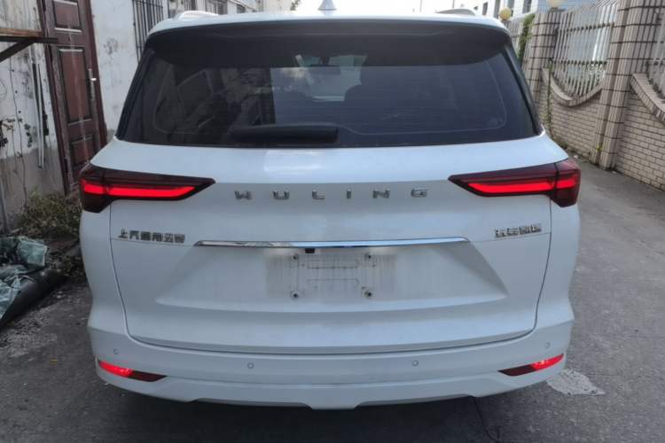 Used Wuling Victory 2020 1.5T CVT Flagship Edition Rear