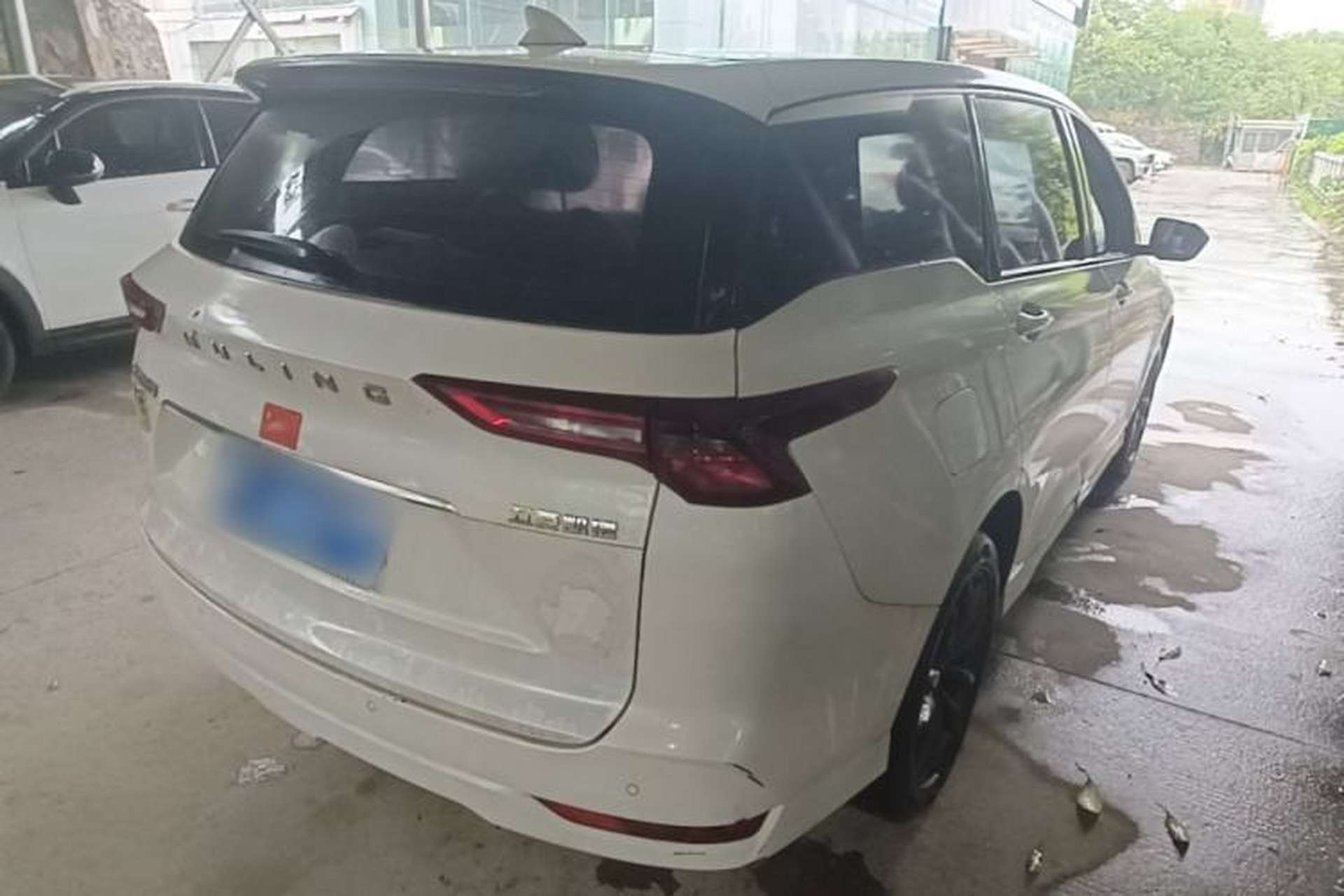 Used Wuling Victory 2020 1.5T CVT Luxury Model Rear Right 45 Deg