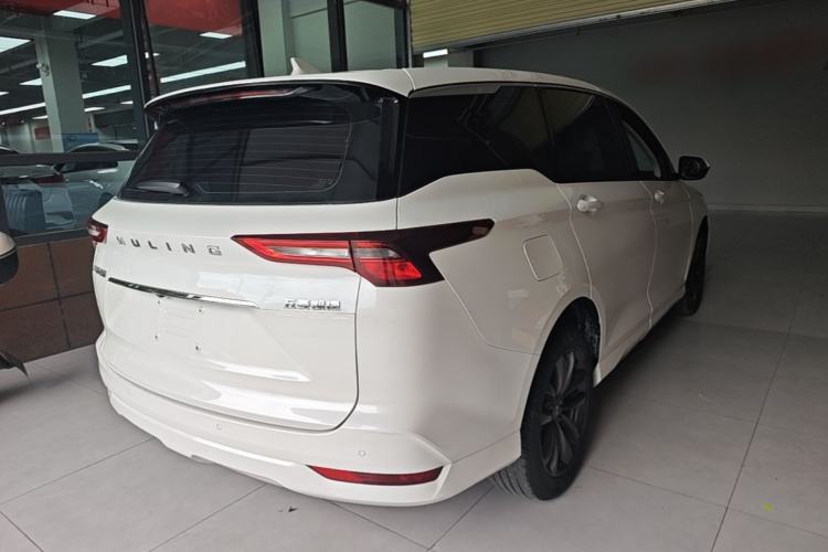 Used Wuling Victory 2020 1.5T CVT Luxury Model Rear Right 45 Deg
