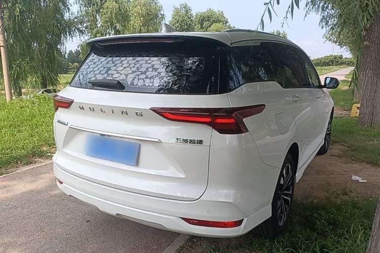 Used Wuling Victory 2020 1.5T CVT Flagship Edition Rear Right 45 Deg