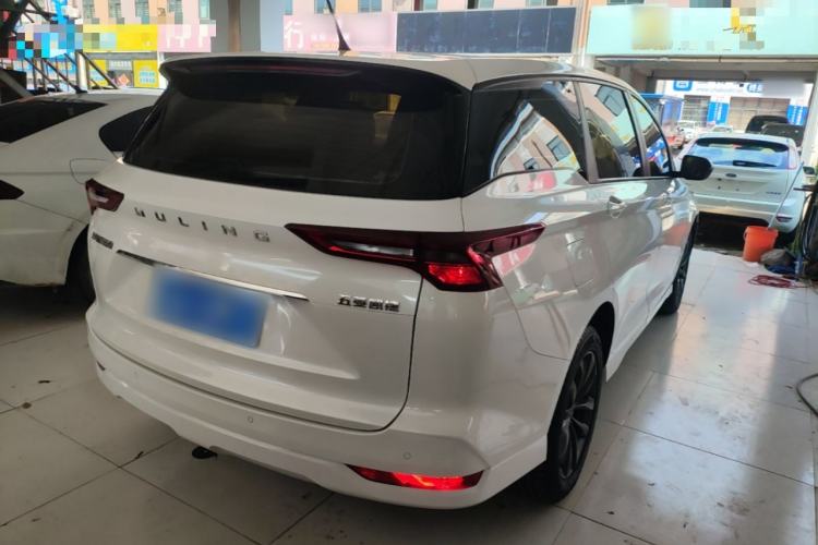 Used Wuling Victory 2020 1.5T CVT Elite Model Rear Right 45 Deg