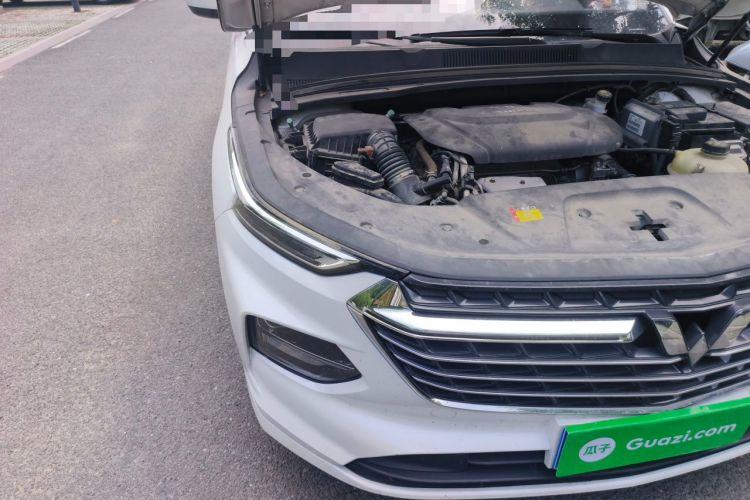 Used Wuling Victory 2020 1.5T CVT Elite Model Right Front Headlight