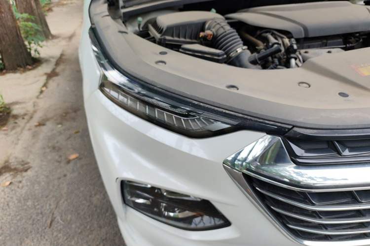 Used Wuling Victory 2020 1.5T CVT Flagship Edition Right Front Headlight