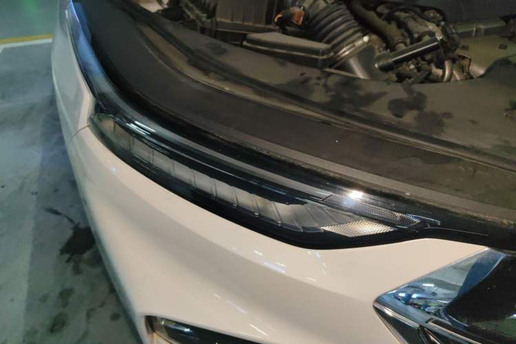 Used Wuling Victory 2020 1.5T CVT Flagship Edition Right Front Headlight