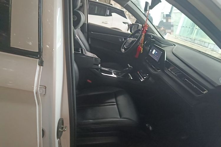 Used Wuling Victory 2020 1.5T CVT Luxury Model Right Front Seat
