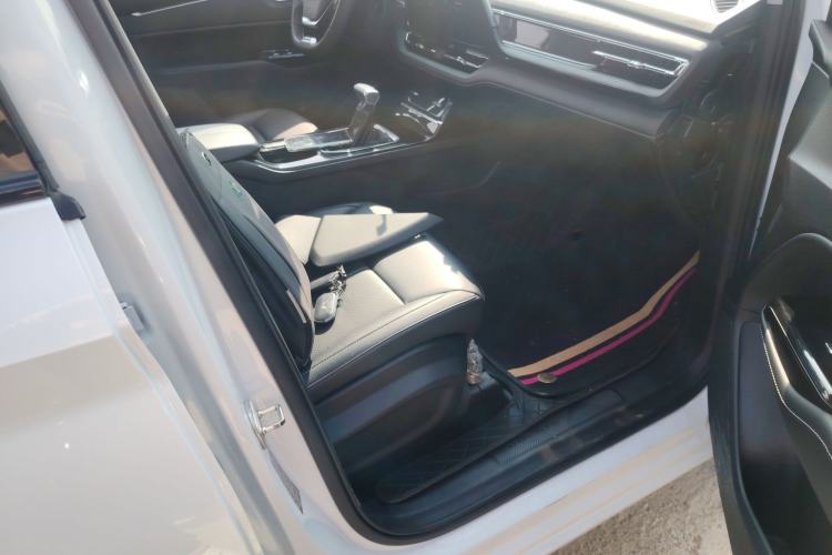Used Wuling Victory 2020 1.5T CVT Luxury Model Right Front Seat