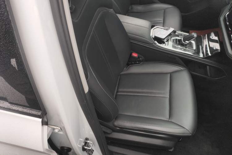 Used Wuling Victory 2020 1.5T CVT Flagship Edition Right Front Seat