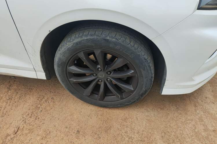 Used Wuling Victory 2020 1.5T Manual Elite Edition Right Front Wheel Hub
