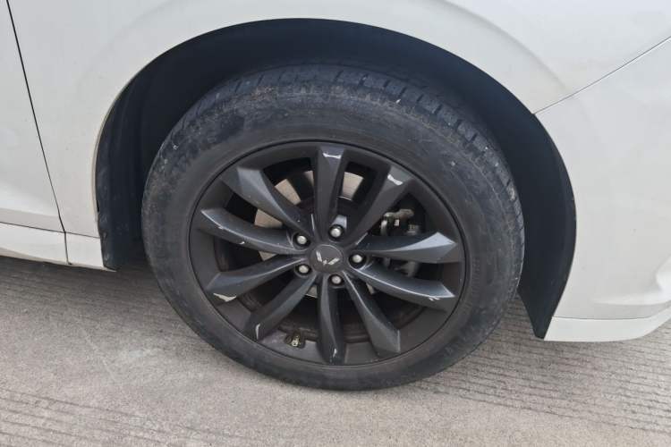 Used Wuling Victory 2020 1.5T CVT Luxury Model Right Front Wheel Hub