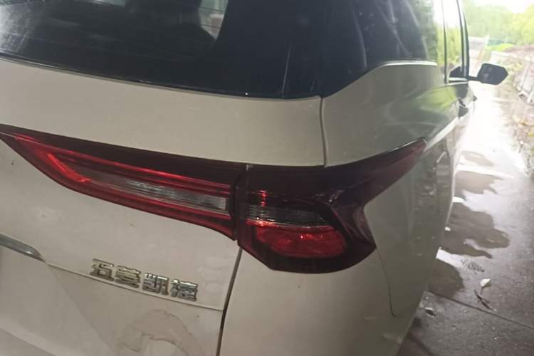 Used Wuling Victory 2020 1.5T CVT Luxury Model Right Rear Taillight