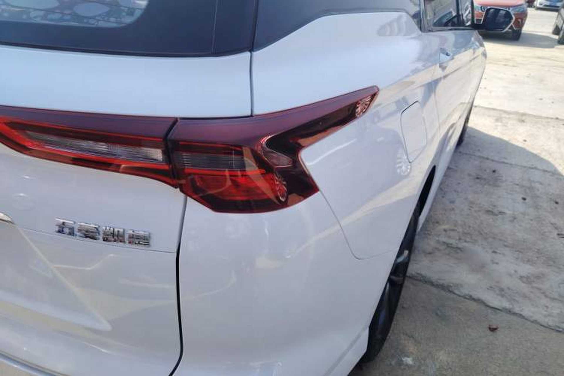 Used Wuling Victory 2020 1.5T CVT Luxury Model Right Rear Taillight