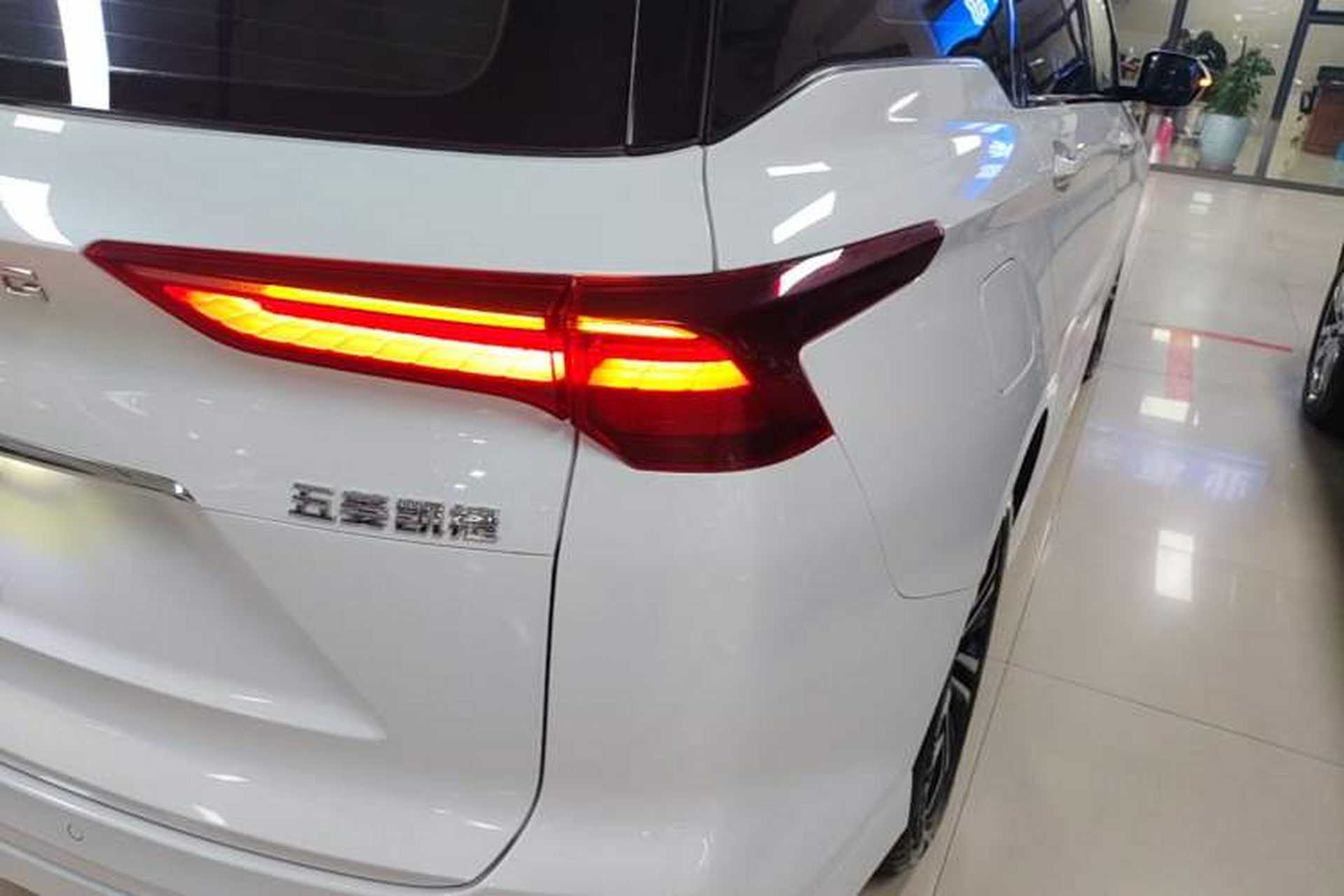 Used Wuling Victory 2020 1.5T CVT Flagship Edition Right Rear Taillight
