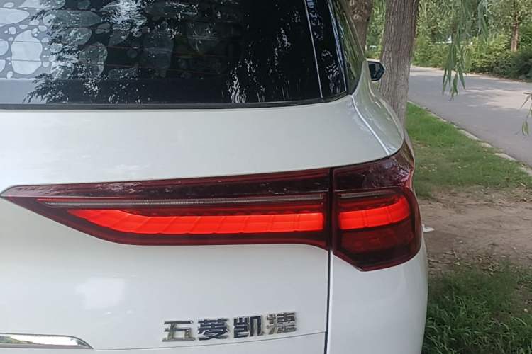 Used Wuling Victory 2020 1.5T CVT Flagship Edition Right Rear Taillight