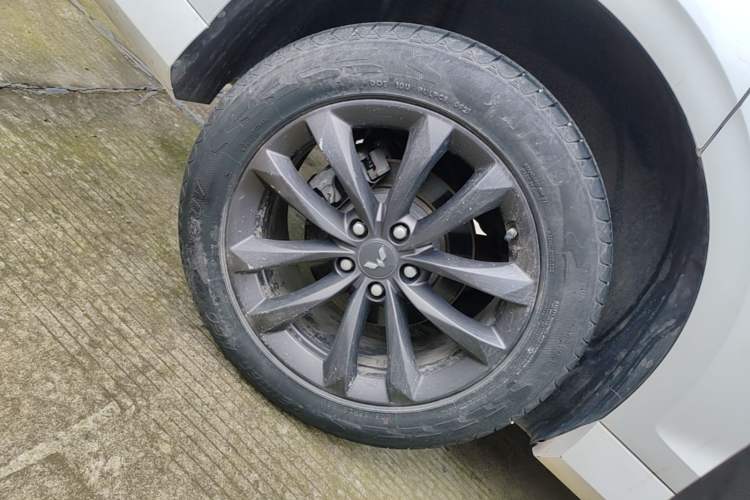 Used Wuling Victory 2020 1.5T CVT Elite Model Right Rear Wheel Hub