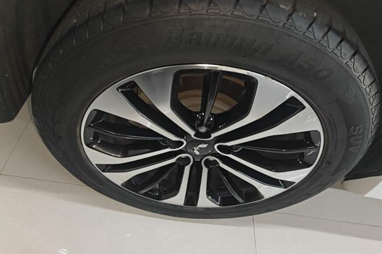 Used Wuling Victory 2020 1.5T CVT Flagship Edition Right Rear Wheel Hub