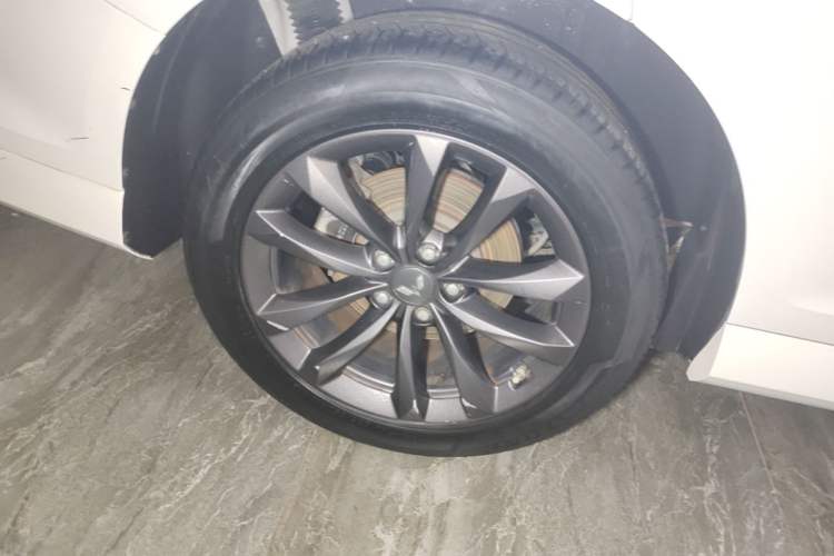 Used Wuling Victory 2020 1.5T CVT Elite Model Right Rear Wheel Hub