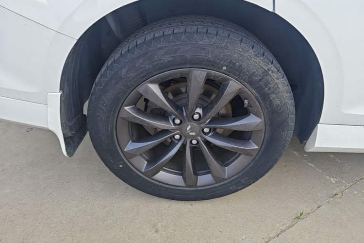 Used Wuling Victory 2020 1.5T Manual Elite Edition Right Rear Wheel Hub
