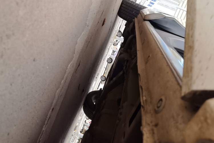 Used Wuling Victory 2020 1.5T CVT Flagship Edition Right Side Sill